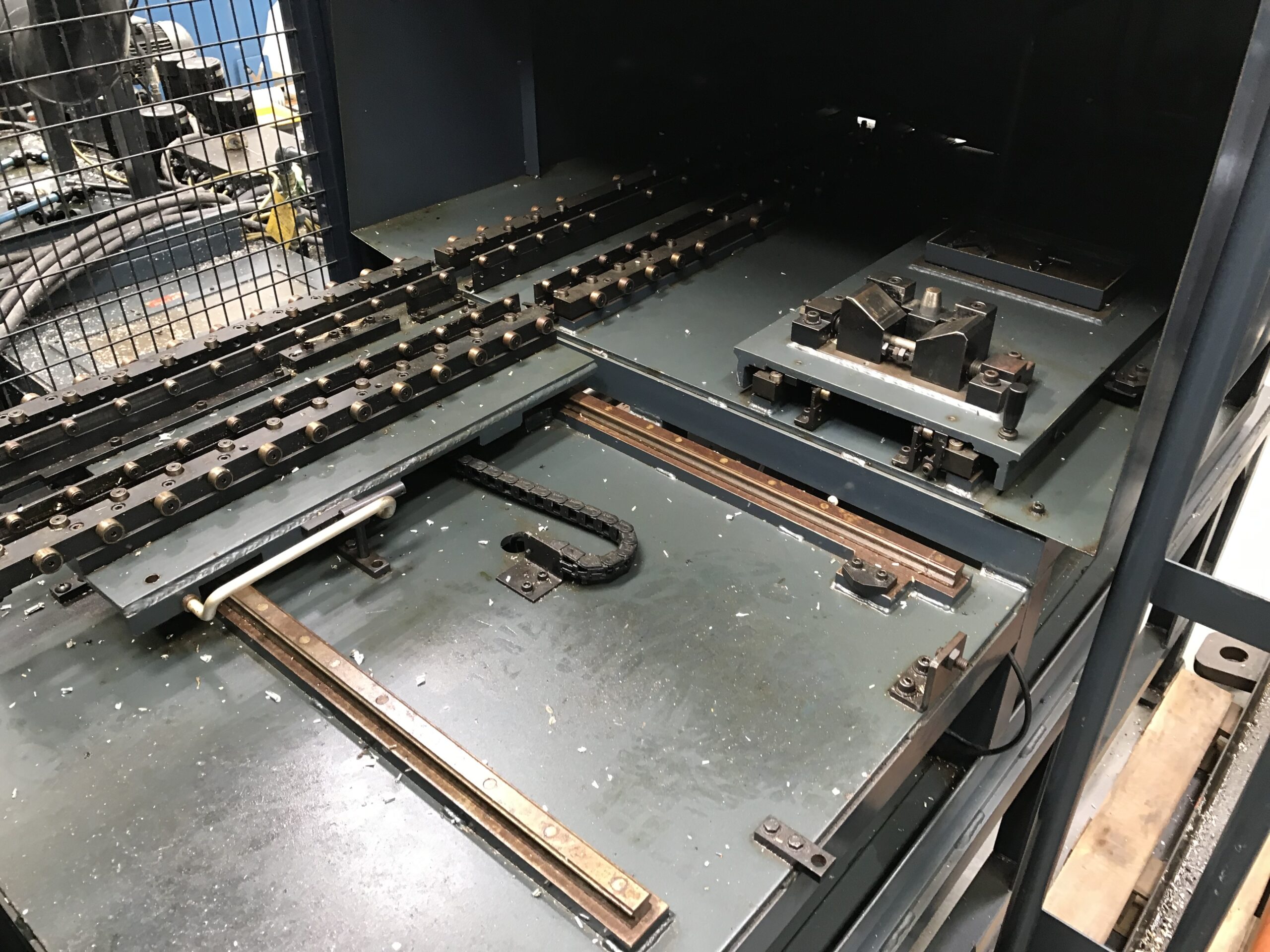 SOLD - 2005 MAKINO MCD-2016 Horizontal Machining Centre - Image 13