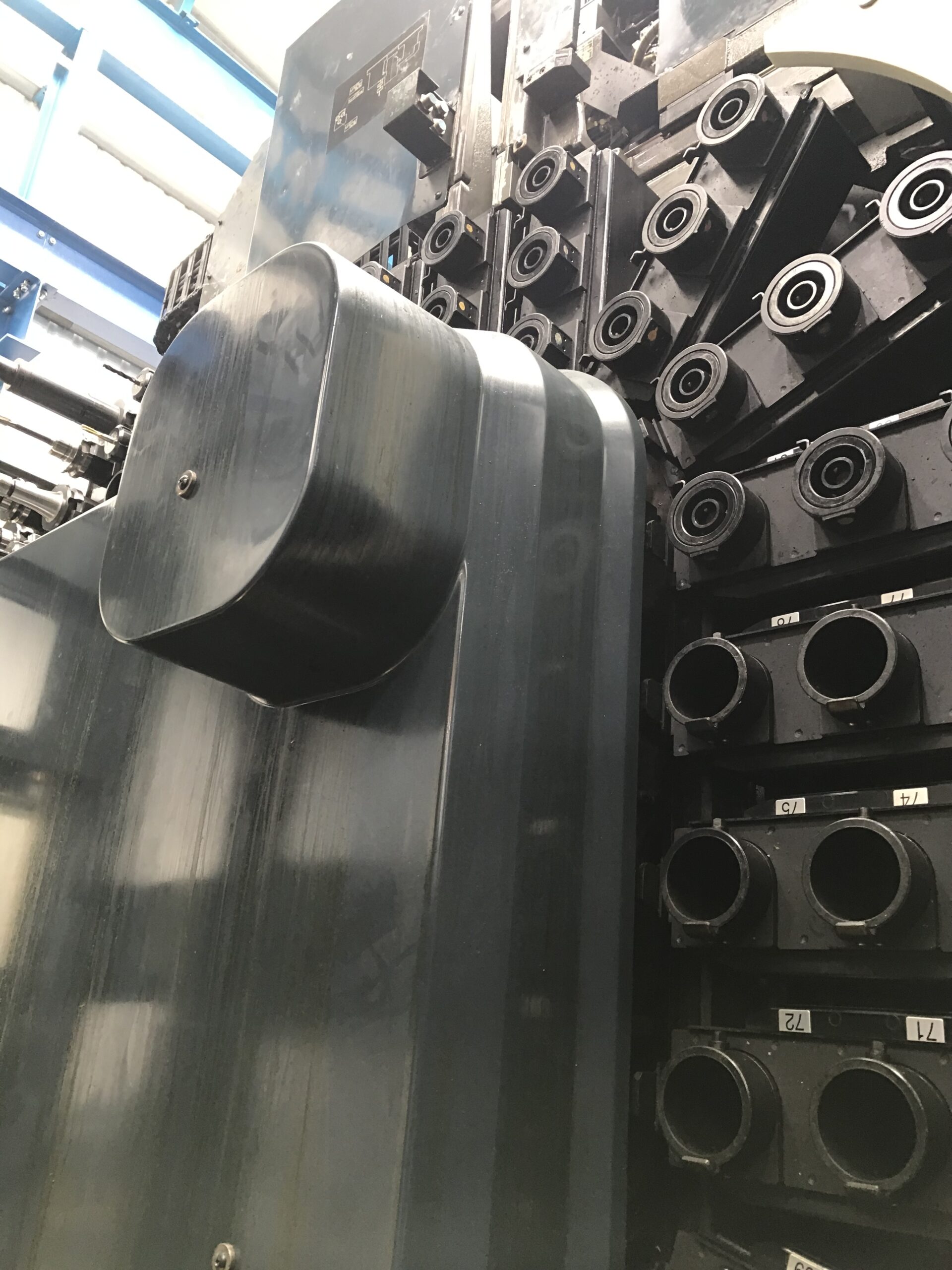SOLD - 2005 MAKINO MCD-2016 Horizontal Machining Centre - Image 28